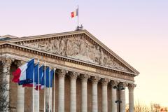 Le point sur les mesures proposées par les principaux groupes de l’Assemblée nationale. © legna69 – Getty Images