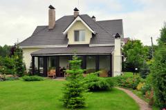 Belle propriété sur deux niveaux, avec son jardin.