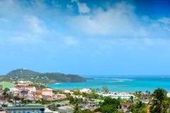 Vue mer et beau ciel beau au Vauclin, en Martinique. 