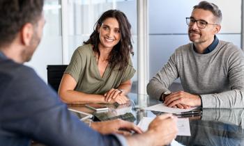 L'immobilier reste une valeur refuge et se montre rassurant pour les personnes souhaitant placer leur capital et préparer leur retraite. © Rido - Adobe Stock