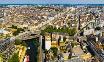 Rennes est la ville de province la plus touchée par la pénurie de logements pour les étudiants, avec 104 demandes d’étudiants pour un logement. © JackF - Getty images