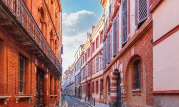 Rue centrale de la ville de Toulouse