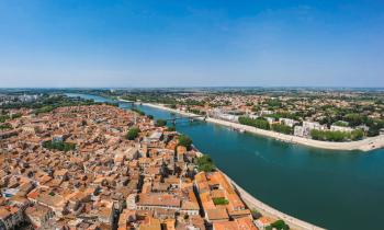 Vue panoramique de la ville d'arles