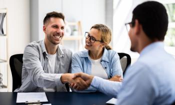Investissement locatif : pensez aux dispositifs fiscaux accessibles en 2025. © AndreyPopov - Getty Images