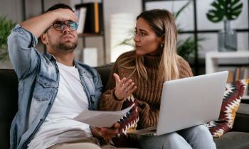 Couple inquiet se demande comment annuler légalement leur compromis de vente