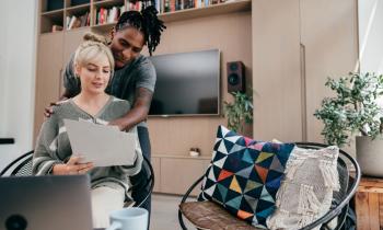 Changer d'assurance emprunteur peut vous permettre de réaliser des économies importantes. © kate_sept2004 - Getty images