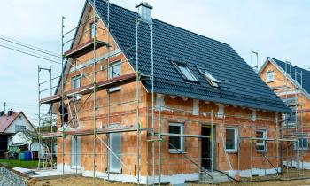 Pour une maison neuve, le DPE est obligatoire depuis 2007. © filmfoto - Getty Images