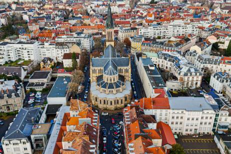 À Mulhouse, métropole la moins chère de France, il est possible d’acheter 186 m² avec un budget de 250 000 €. © Guven Ozdemir – Getty Images
