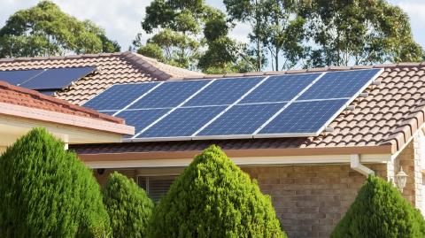 Panneaux photovoltaïques : aides et rentabilité