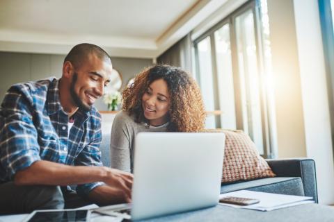 MaPrimeRénov’ est accordée aux ménages dont les ressources se situent  dans les tranches très modestes, modestes et intermédiaires.