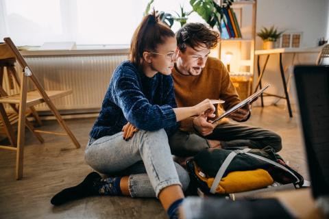 Couple s'informe sur le prêt in fine