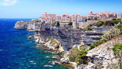 ville de bonifacio en corse 