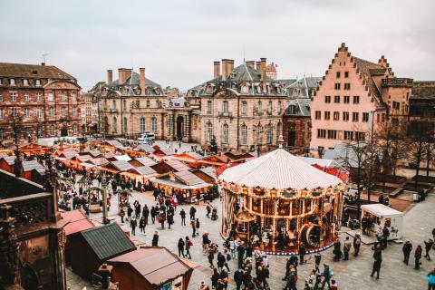 Vue sur le marché de Noël de Strasbourg