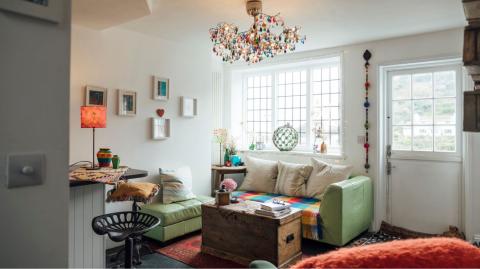 Pour un locataire, le préavis à respecter pour quitter un logement meublé est d’un mois. © SolStock - Getty images