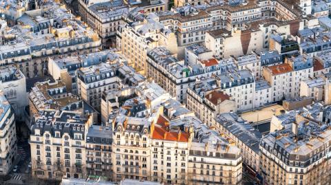 À Paris, où les prix sont encore –11 % en dessous de leur pic de 2020, près d’un vendeur sur cinq revend à perte. © georgeclerk - Getty images