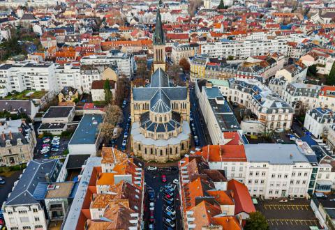 À Mulhouse, métropole la moins chère de France, il est possible d’acheter 186 m² avec un budget de 250 000 €. © Guven Ozdemir – Getty Images