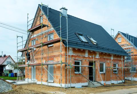 Pour une maison neuve, le DPE est obligatoire depuis 2007. © filmfoto - Getty Images