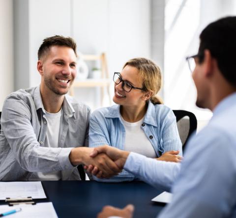 Investissement locatif : pensez aux dispositifs fiscaux accessibles en 2025. © AndreyPopov - Getty Images