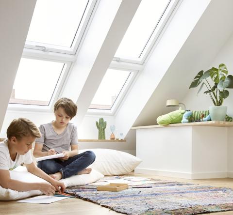 Chambre d'enfant lumineuse avec VELUX